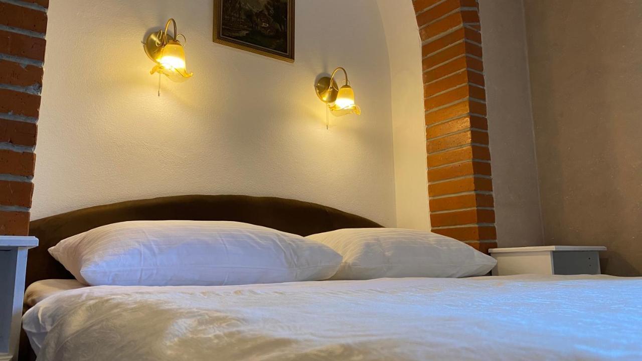 Penzion Pri Kastieli Bratislava Bagian luar foto